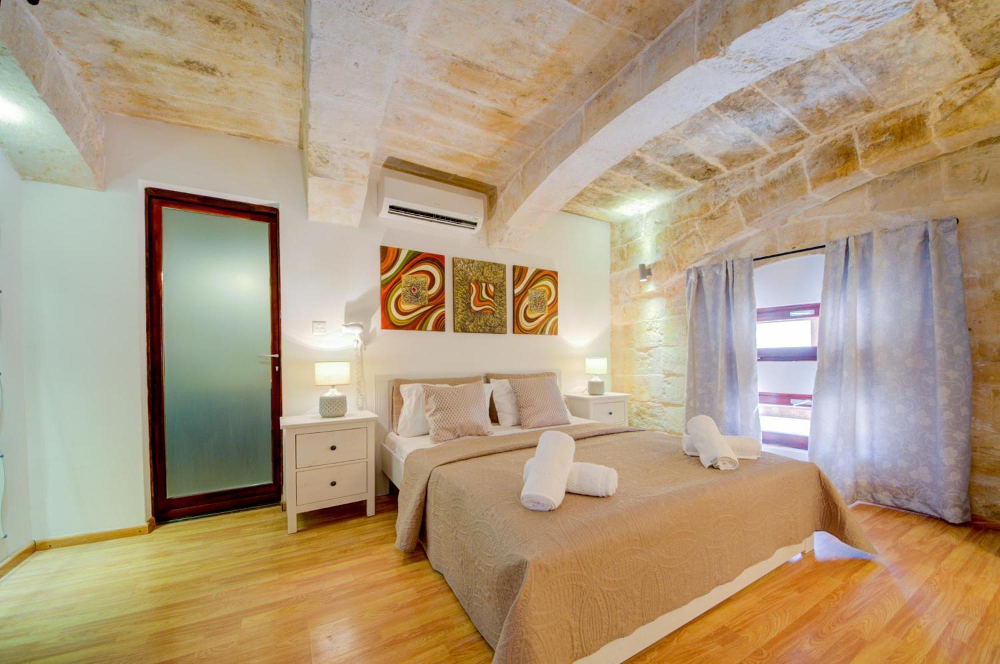 Valletta Waterfront Villa With Pool And Jacuzzi Exterior photo