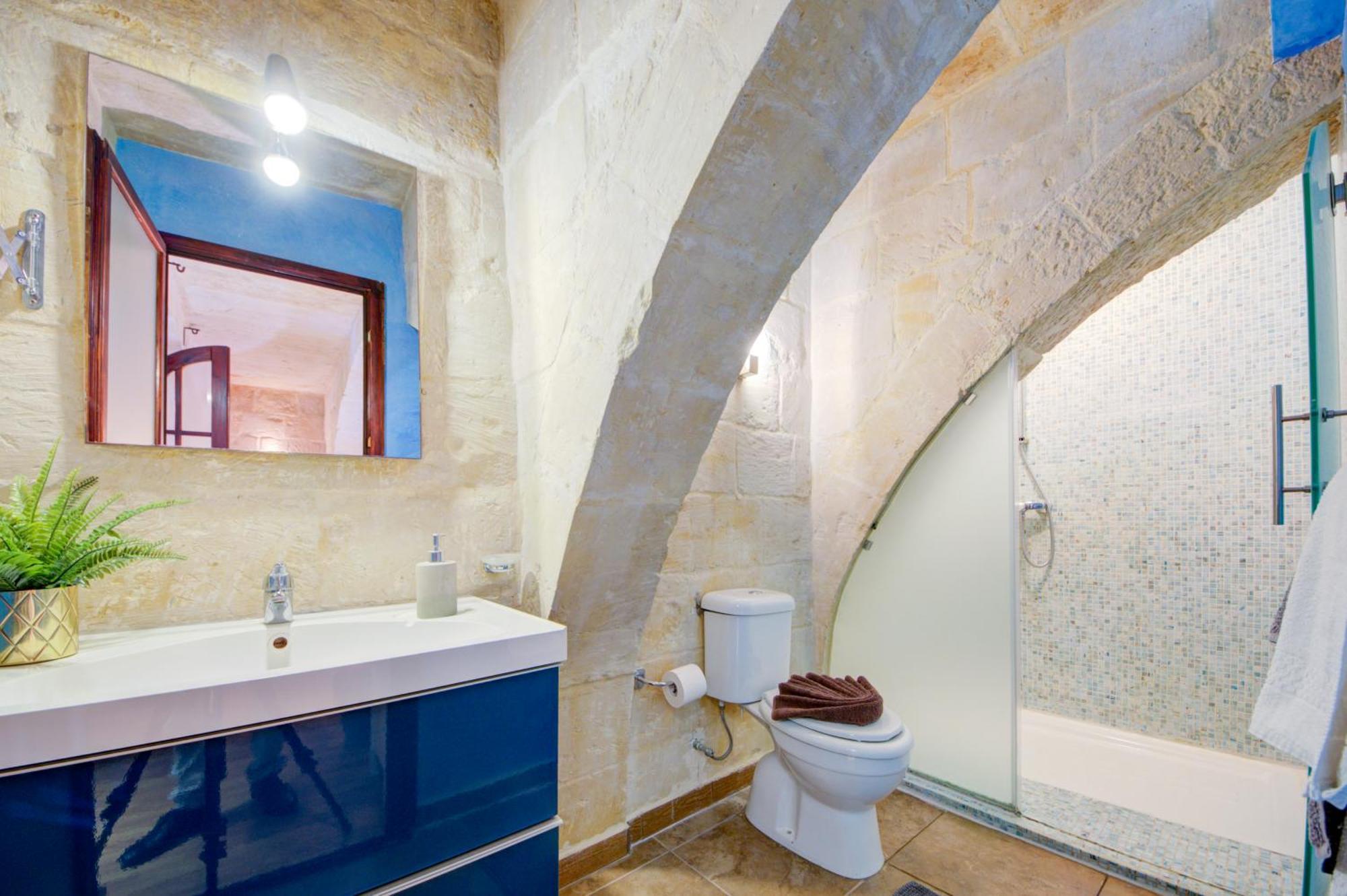 Valletta Waterfront Villa With Pool And Jacuzzi Exterior photo