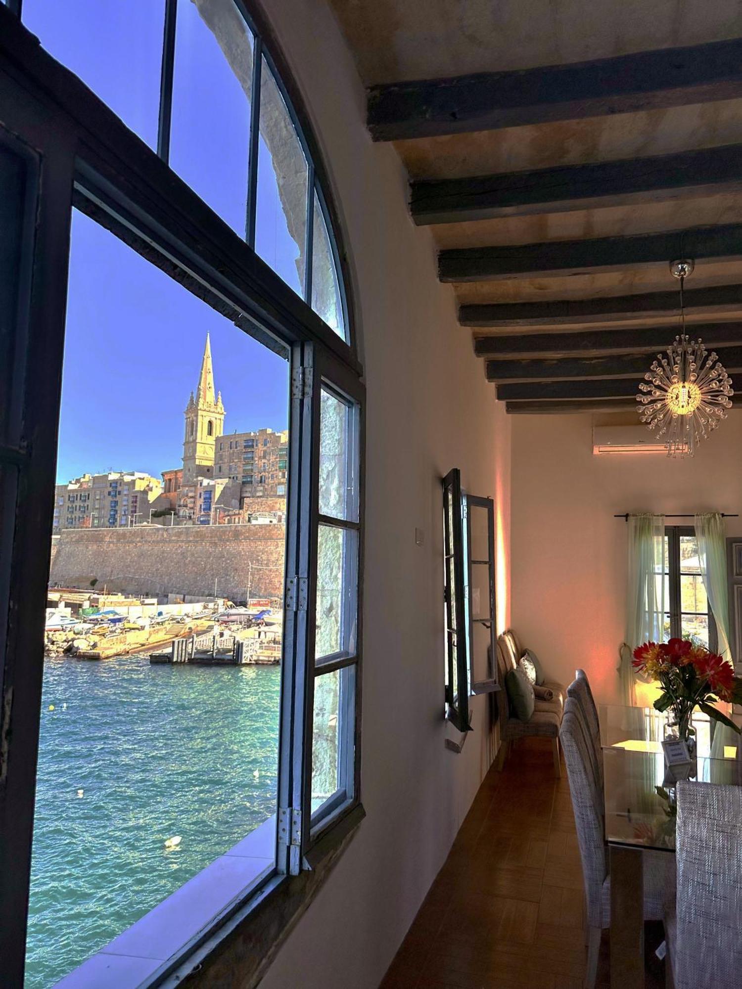 Valletta Waterfront Villa With Pool And Jacuzzi Exterior photo